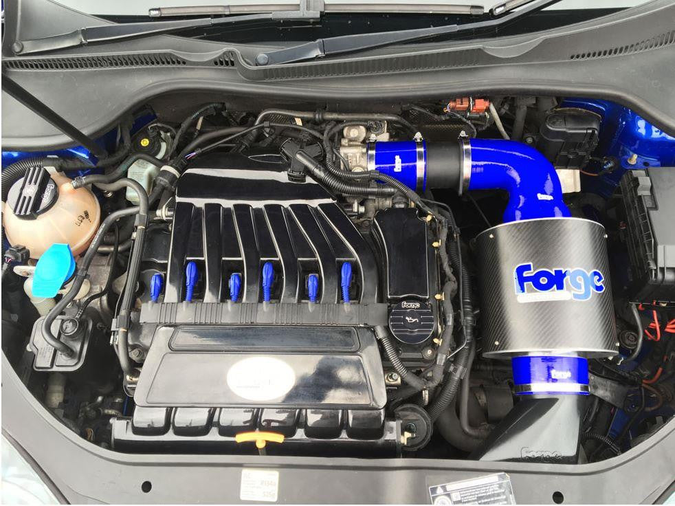 Forge Motorsport Blue Induction Kit for VW Golf R32 MK5